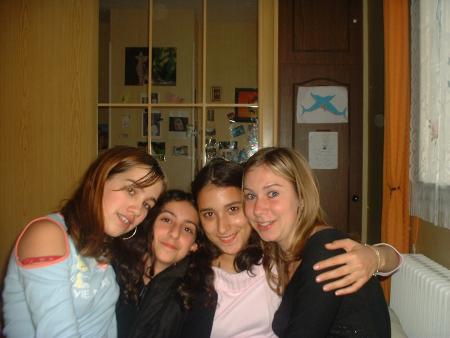 mes trois meilleur amies toujours la pour moi....